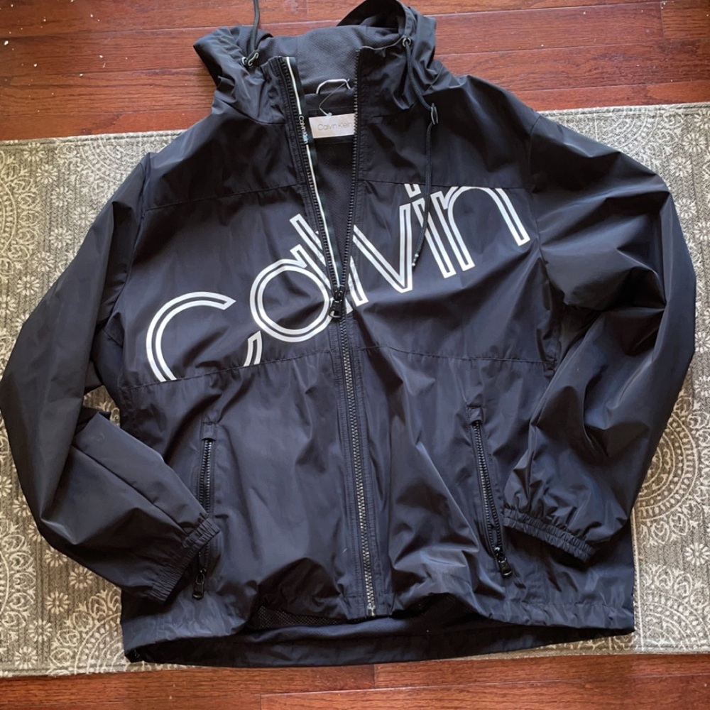 Calvin Klein lightweight hooded windbreaker
